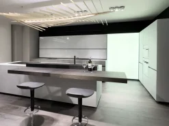 Scopri la cucina Artematica vitrum di Valcucine in OFFERTA OUTLET