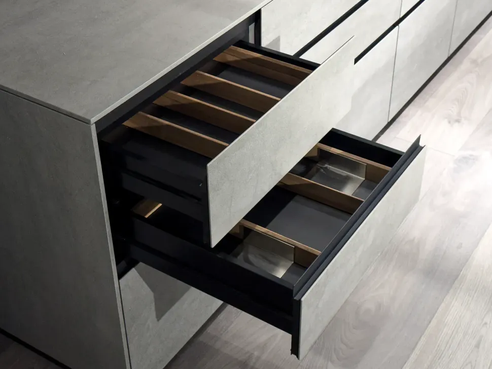 Scopri la cucina Artematica vitrum di Valcucine in OFFERTA OUTLET