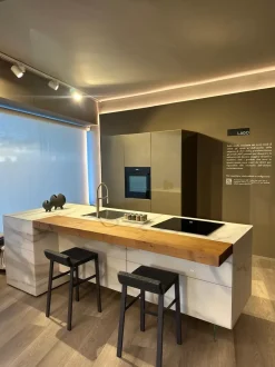 Scopri la cucina Cucina 36e8 di Lago in OFFERTA OUTLET