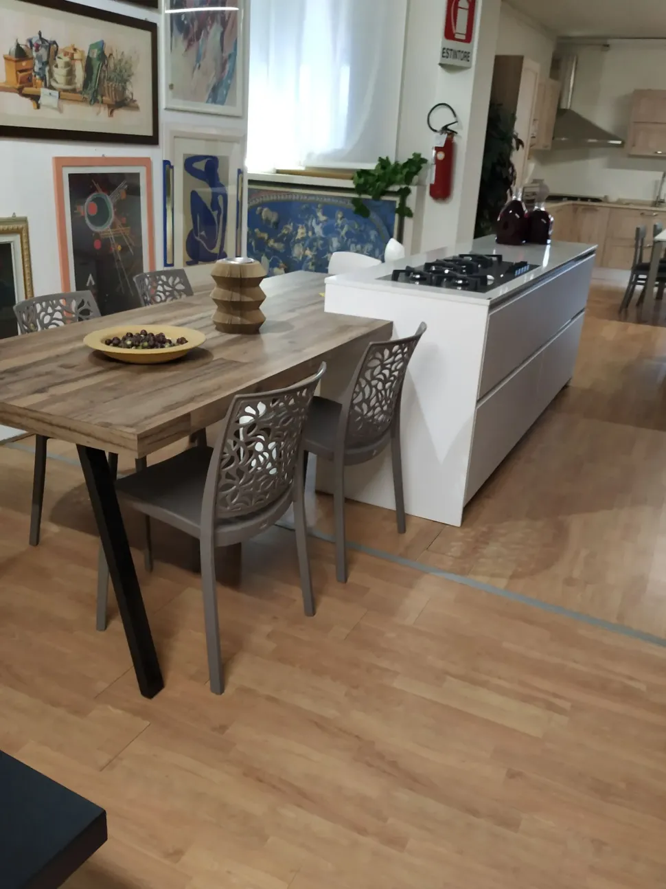 Scopri la cucina Gm ad isola Xl Japure con sconto del 55%! Arreda la tua casa con stile!