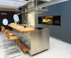 Scopri la cucina Italia/convivium di Arclinea in OFFERTA OUTLET