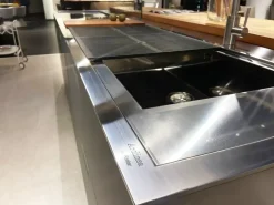 Scopri la cucina Italia/convivium di Arclinea in OFFERTA OUTLET