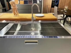 Scopri la cucina Italia/convivium di Arclinea in OFFERTA OUTLET