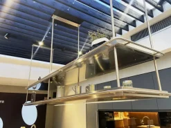 Scopri la cucina Italia/convivium di Arclinea in OFFERTA OUTLET