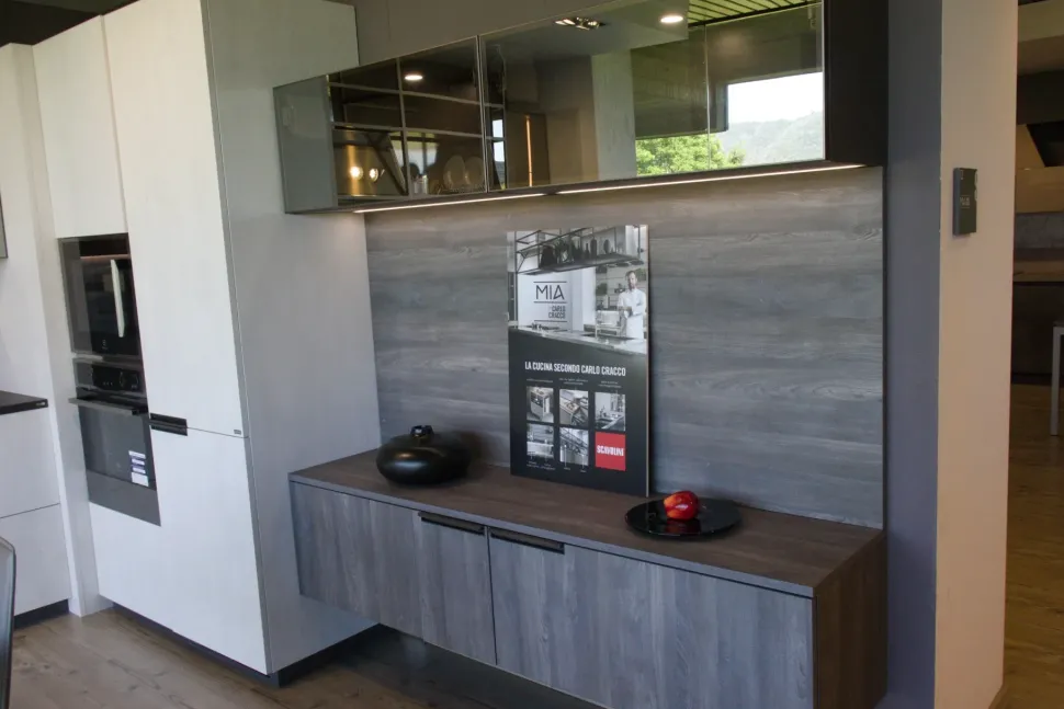 Scopri la cucina Mia di Scavolini a prezzo scontato! Design lineare.