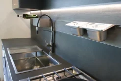 Scopri la cucina Mia di Scavolini a prezzo scontato! Design lineare.