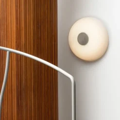 Scopri la Lampada da Parete Tropico Fontana Arte a prezzo Outlet!