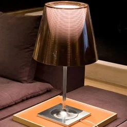 Scopri la Lampada da Tavolo Ktribe t2 Flos a prezzo scontato! Acquista subito il tuo nuovo arredamento!