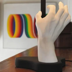 Scopri la Lampada da terra Mano Fontana arte a prezzo scontato!