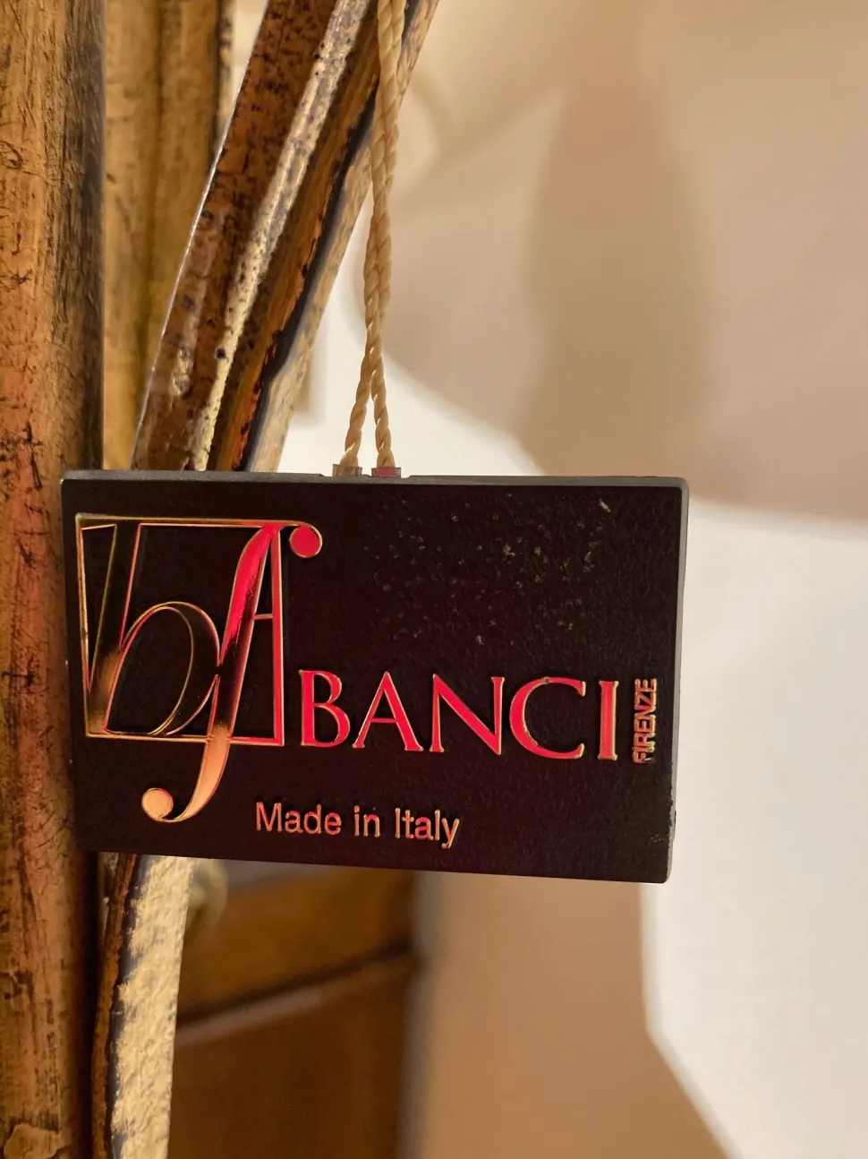 Scopri la Lampada da terra Classica Art.1610 Banci con sconto!