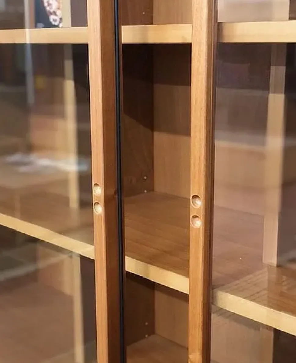 Scopri la Libreria L 32, design di lusso a prezzo scontato da Distribuzione grandi marchi.