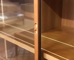 Scopri la Libreria L 32, design di lusso a prezzo scontato da Distribuzione grandi marchi.