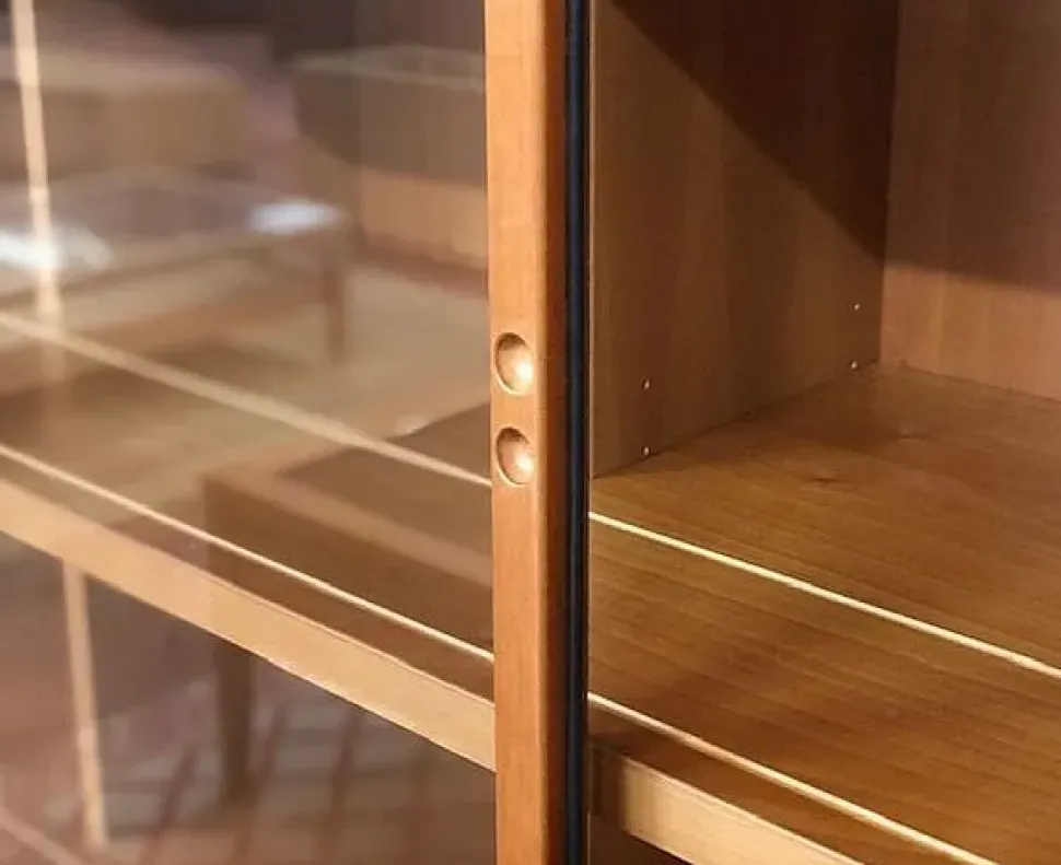 Scopri la Libreria L 32, design di lusso a prezzo scontato da Distribuzione grandi marchi.