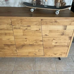 Scopri la Madia Prura di Artigianale in stile moderno scontata -62%!