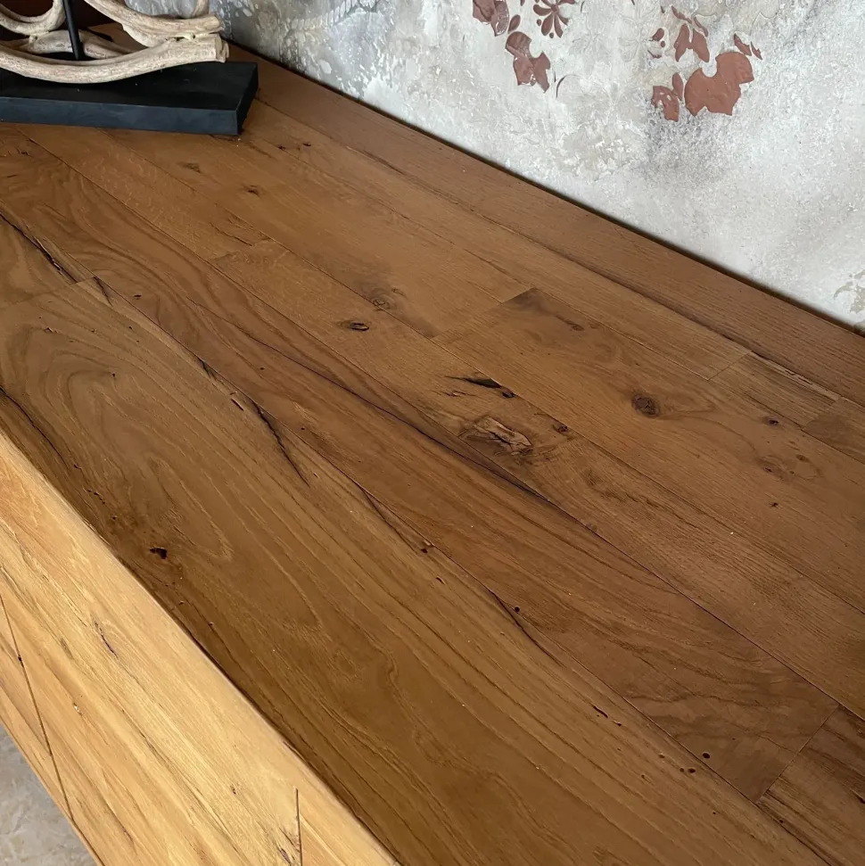 Scopri la Madia Prura di Artigianale in stile moderno scontata -62%!