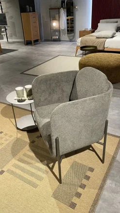 Scopri la Poltroncina Haiku di Novamobili a prezzo scontato!