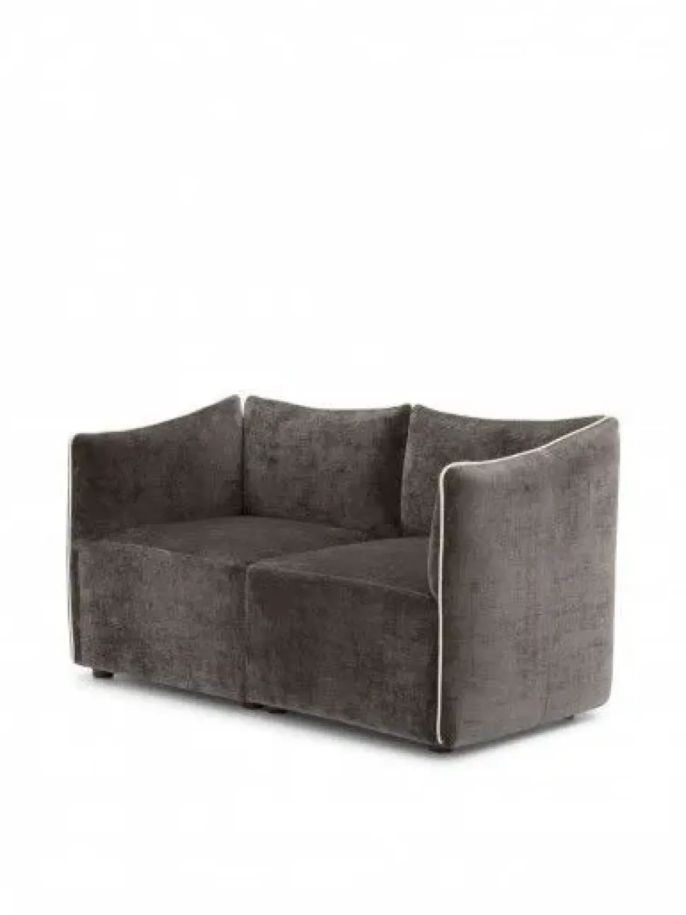 Scopri la Poltroncina Kubik Mottes Selection, ora scontata! Un design moderno ed elegante, per completare il tuo arredamento.