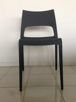 Scopri la sedia da cucina Idole Bonaldo con uno sconto del 30%!