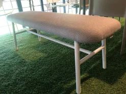 Scopri la sedia da giardino Yo! di Connubia con forte sconto! Ottieni un grande risparmio!