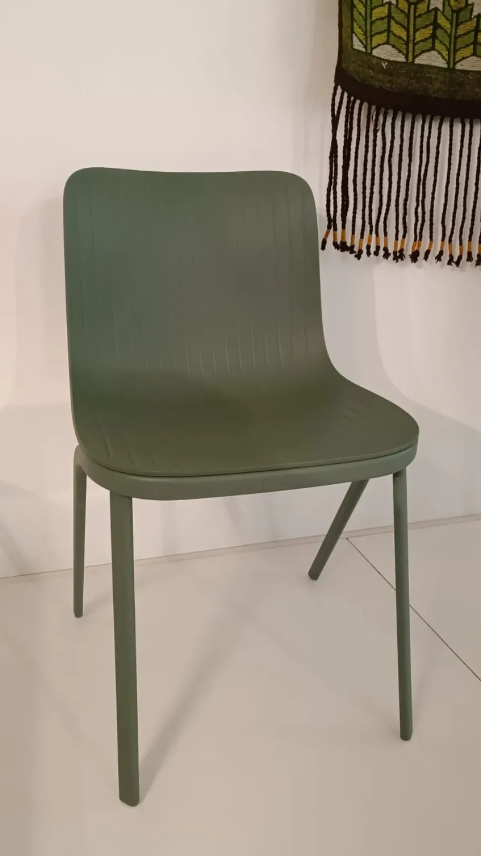 Scopri la Sedia Dragonfly Segis senza braccioli a prezzo scontato sull'eCommerce!