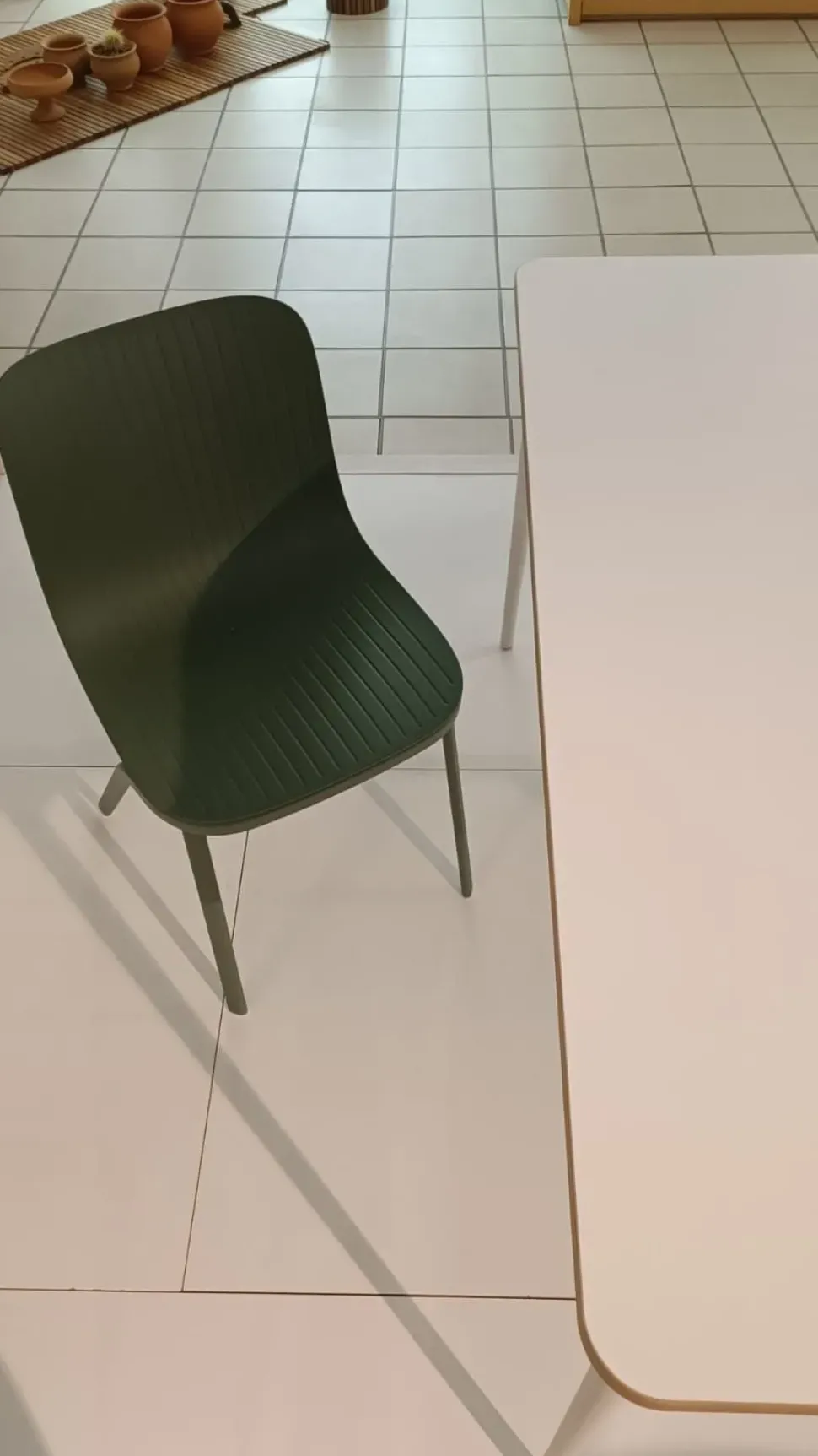 Scopri la Sedia Dragonfly Segis senza braccioli a prezzo scontato sull'eCommerce!