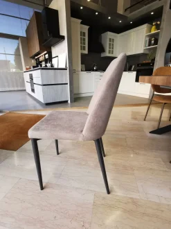 Scopri la sedia poltroncina Margie di Friulsedie a prezzo scontato!