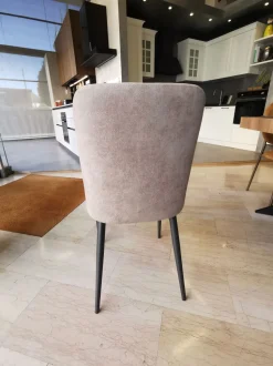 Scopri la sedia poltroncina Margie di Friulsedie a prezzo scontato!