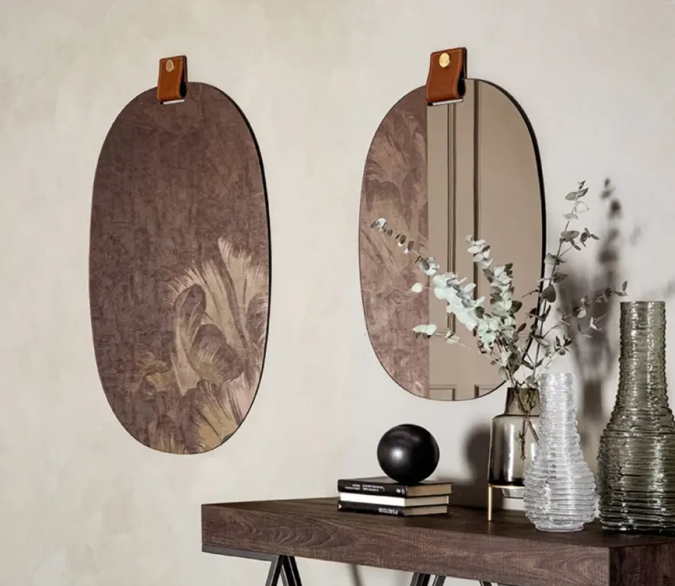Scopri la specchiera Belty di Tonin Casa: un'offerta imperdibile! Stile moderno ed eleganza per un arredo prezioso.