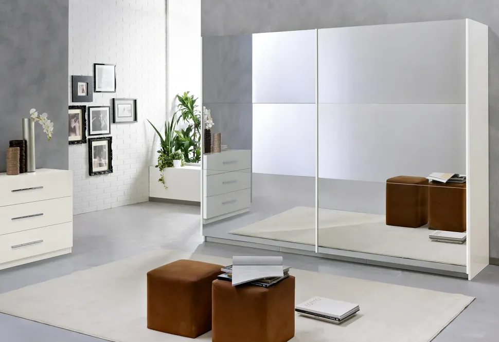 Scopri l'armadio Modello Jazz con ante scorrevoli a prezzo scontato del 50%!