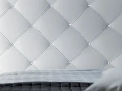 Scopri lo sconto del 33% sull'elegante letto Crystal di Artigianale.