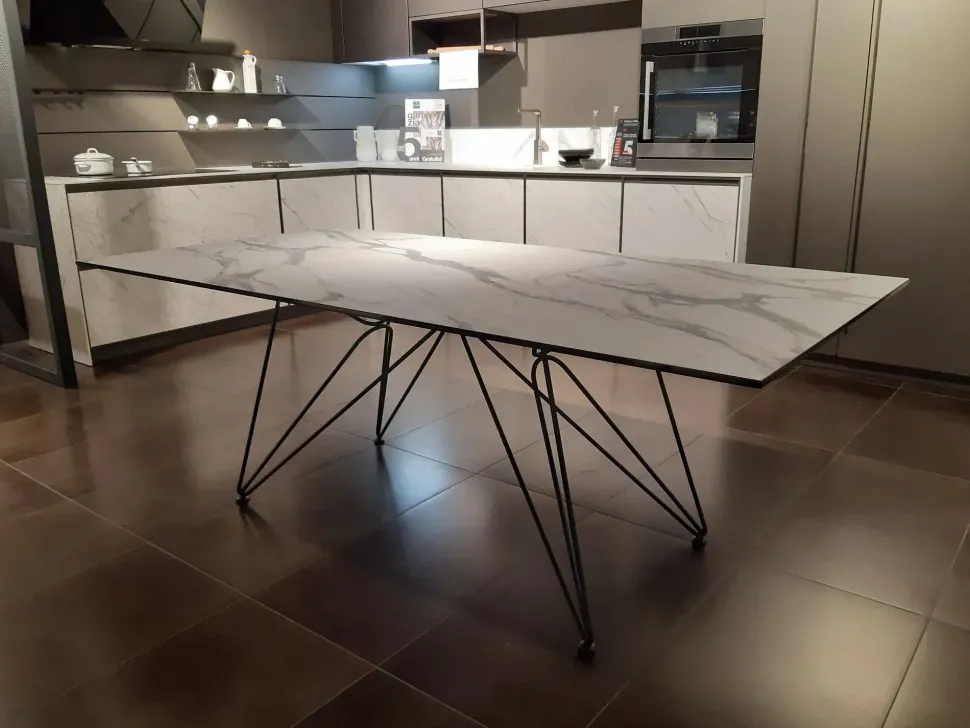 Scopri l'OFFERTA OUTLET -49% sul Tavolo Cross Easyline!