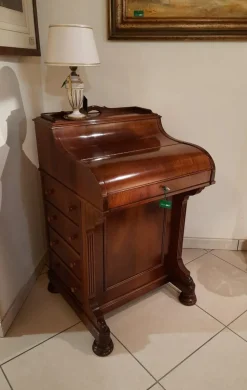 Scrivania d'antiquariato in stile neoclassico a prezzo Outlet