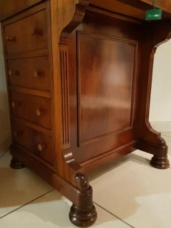 Scrivania d'antiquariato in stile neoclassico a prezzo Outlet