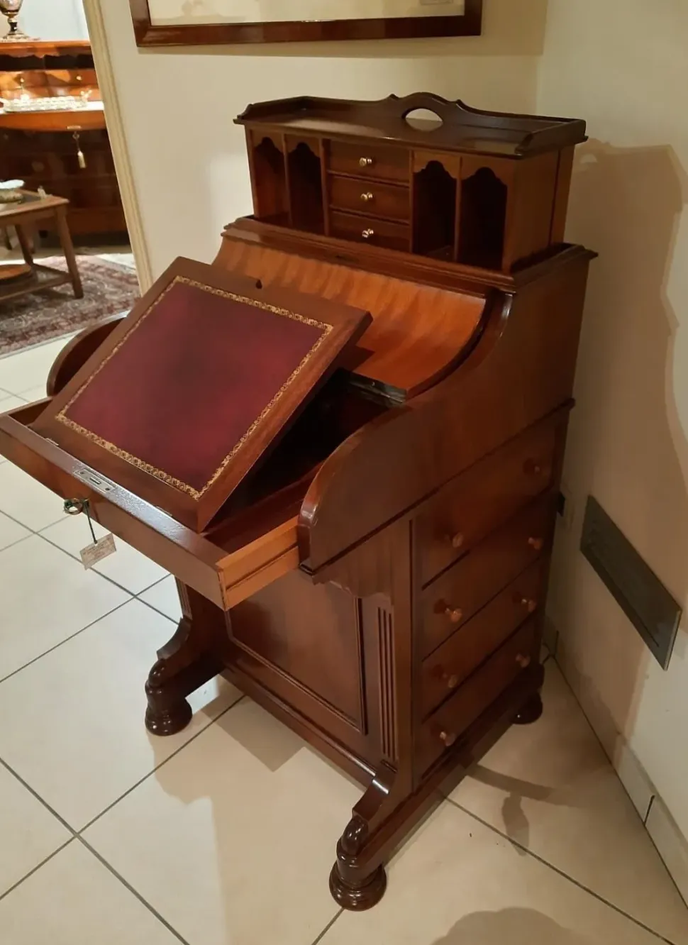 Scrivania d'antiquariato in stile neoclassico a prezzo Outlet