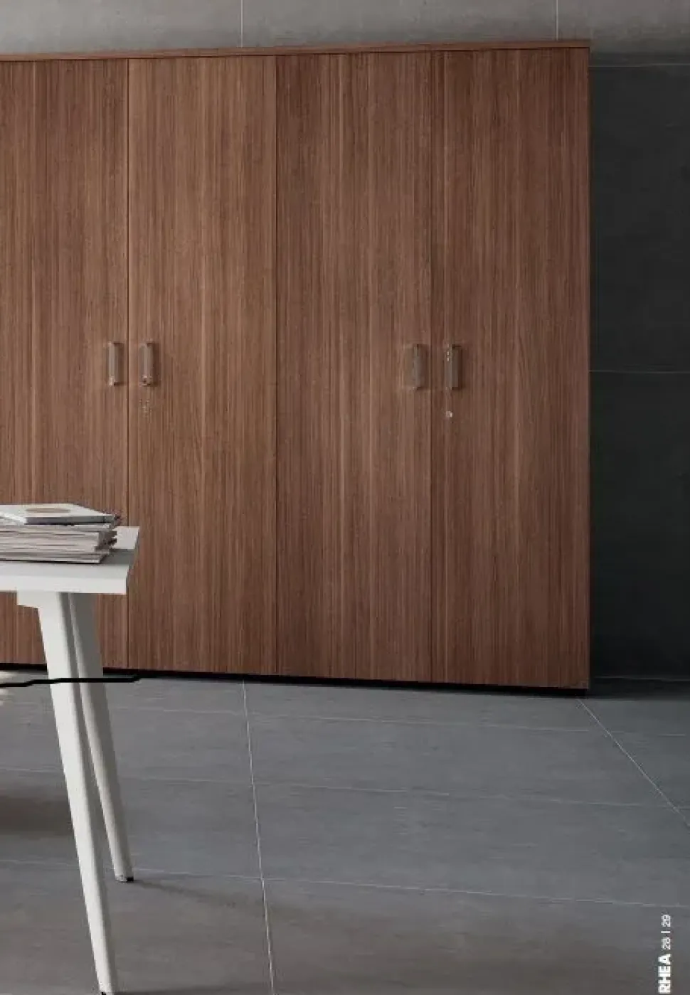 Scrivania direzionale in legno Ufficio completo a marchio Flycom a prezzi outlet