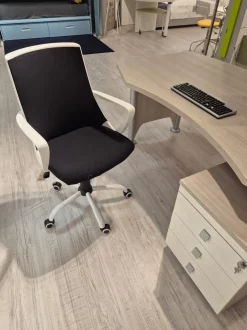 Scrivania direzionale in altro Kronos a marchio Zg mobili a prezzi convenienti