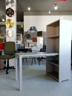 Scrivania direzionale in legno Luca - postazione home office con sedia Las mobili a prezzi convenienti