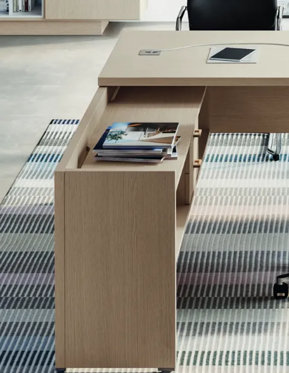 Scrivania direzionale modello Delta - composizione ufficio completo in legno ad un prezzo speciale