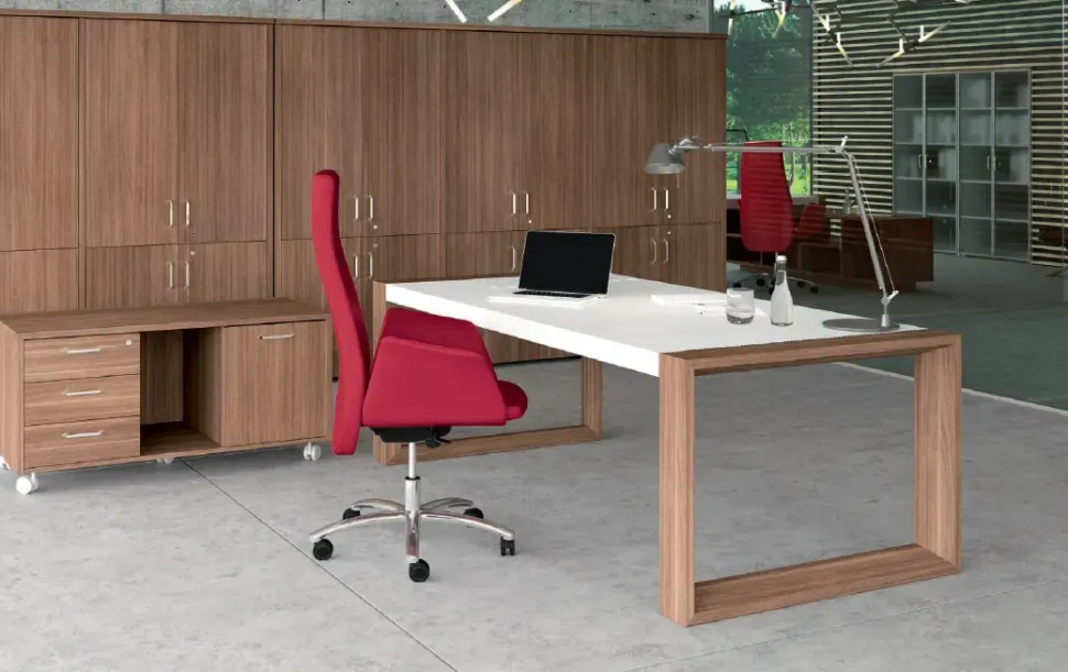 Scrivania direzionale modello Scrivania direzionale forma e mobiletto in legno ad un prezzo vantaggioso