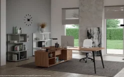 Scrivania direzionale modello Rhea direzionale con mobili e sedia in legno ad un prezzo davvero conveniente