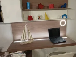 Scrivania modello Seta in laccato opaco ad un prezzo vantaggioso