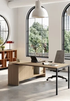 Scrivania operativa modello Sigma con mobile di servizio Las mobili in OFFERTA OUTLET