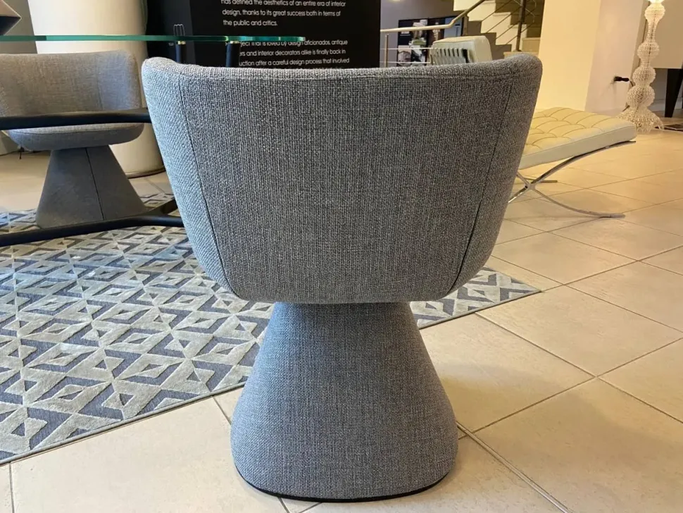 Sedia con braccioli modello Flair o' a prezzo riservato