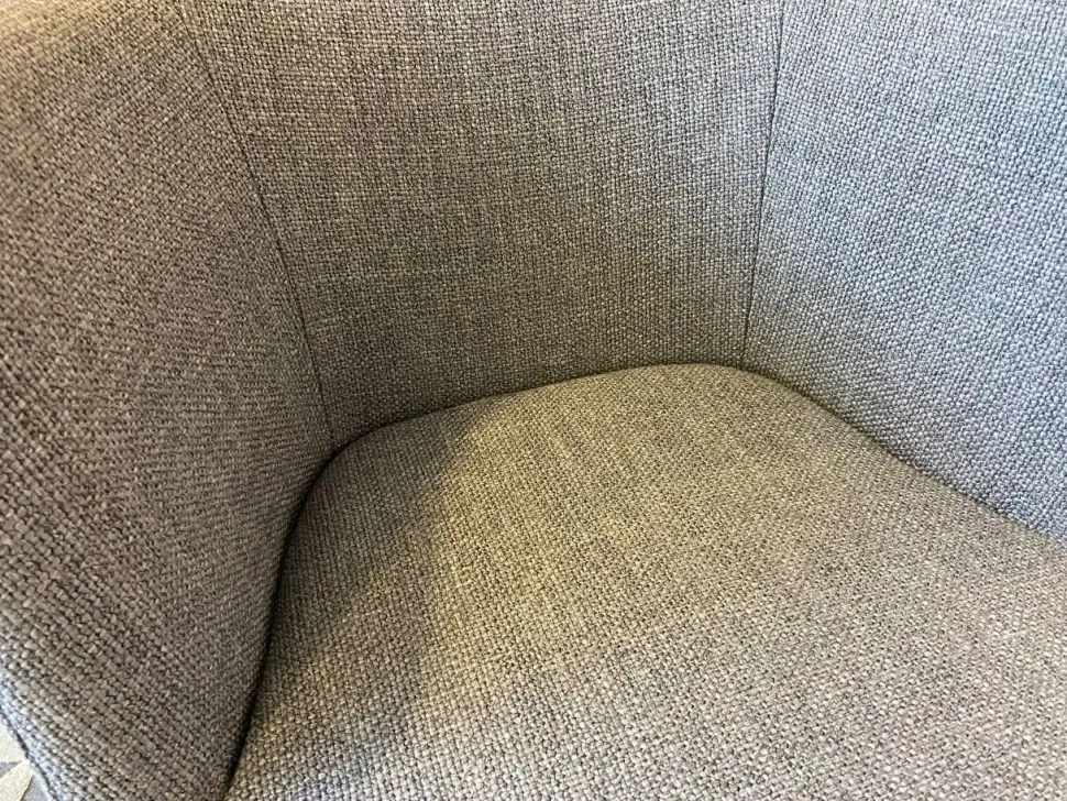 Sedia con braccioli modello Flair o' a prezzo riservato