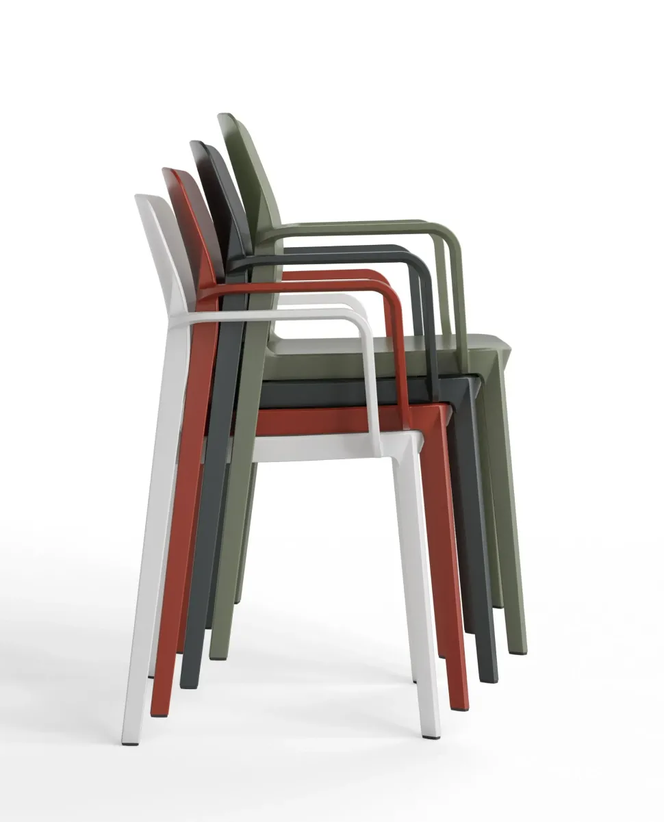 Sedia con braccioli Tipa Point house a prezzo Outlet