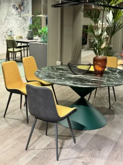 Sedia con schienale alto Dalia di Midj a prezzo ribassato