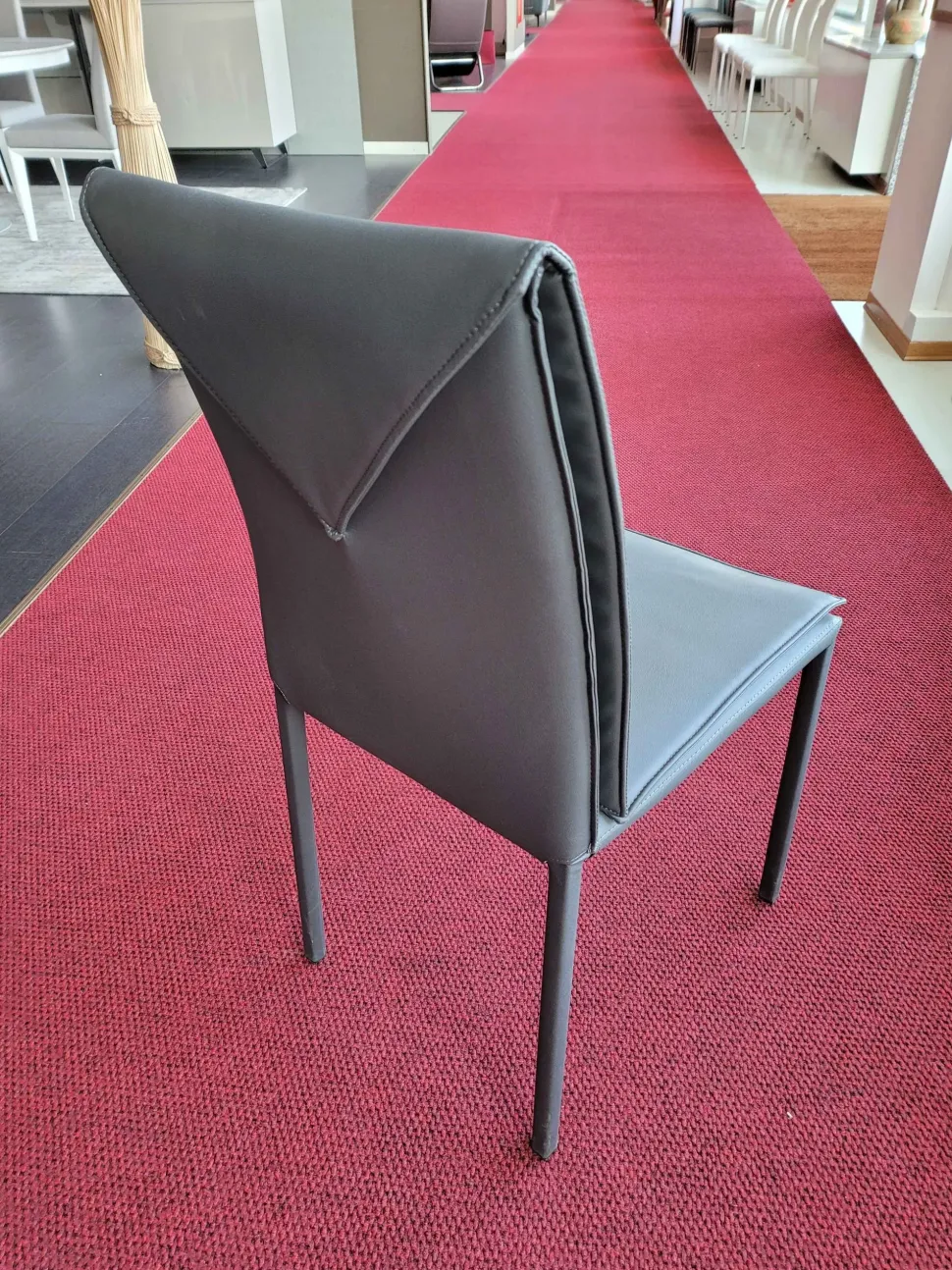 Sedia con schienale medio Boys Ozzio a prezzo ribassato