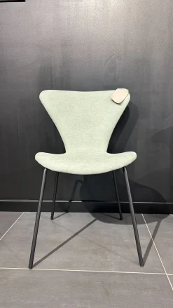 Sedia con schienale medio Fanny di Stones a prezzo scontato