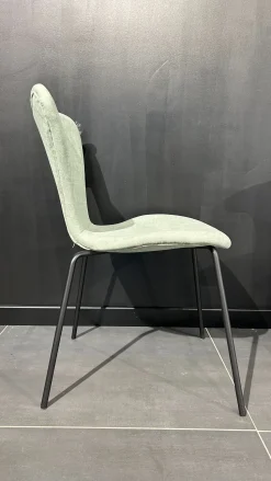 Sedia con schienale medio Fanny di Stones a prezzo scontato