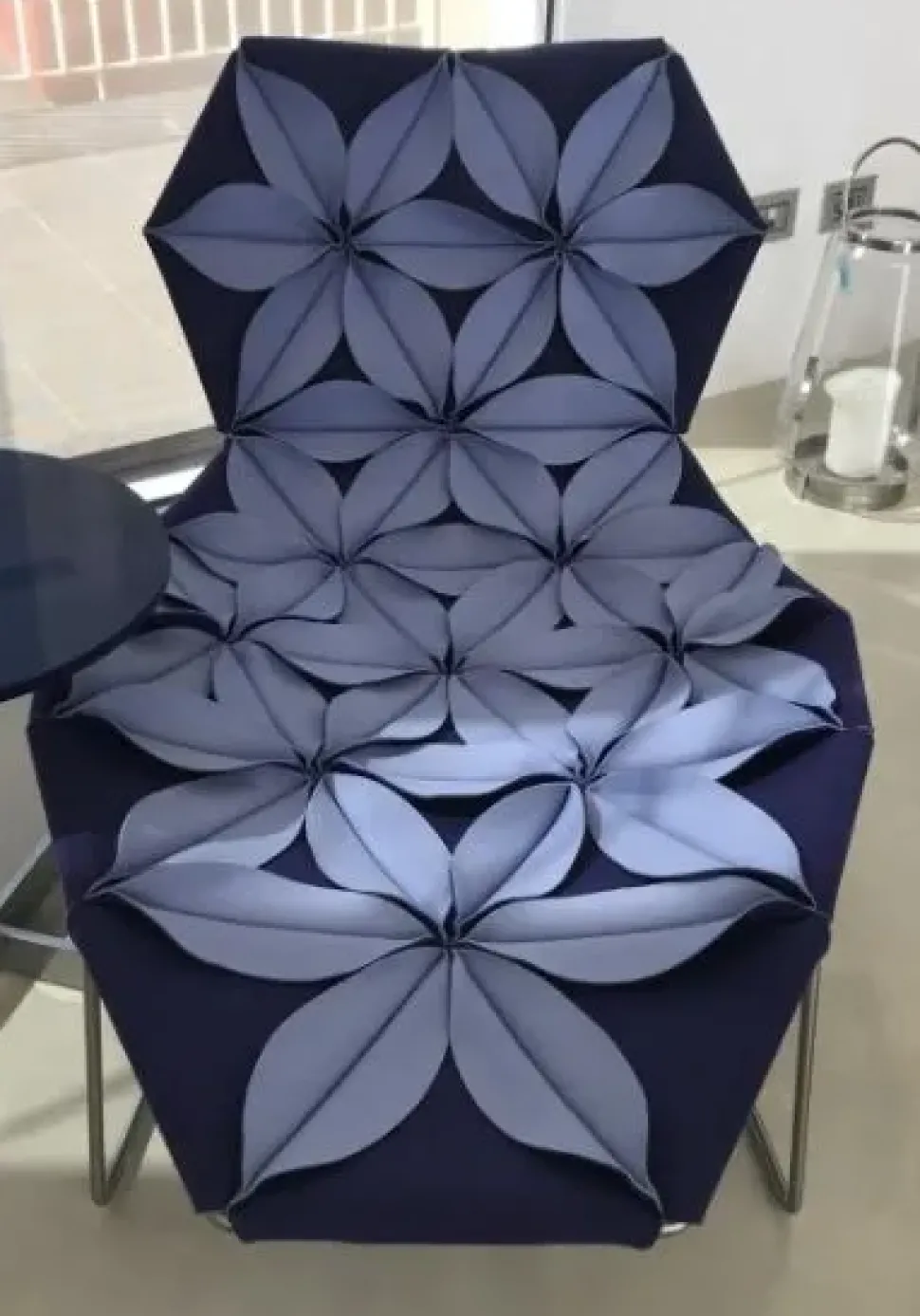 Sedia con schienale medio Antibodi Moroso a prezzo ribassato